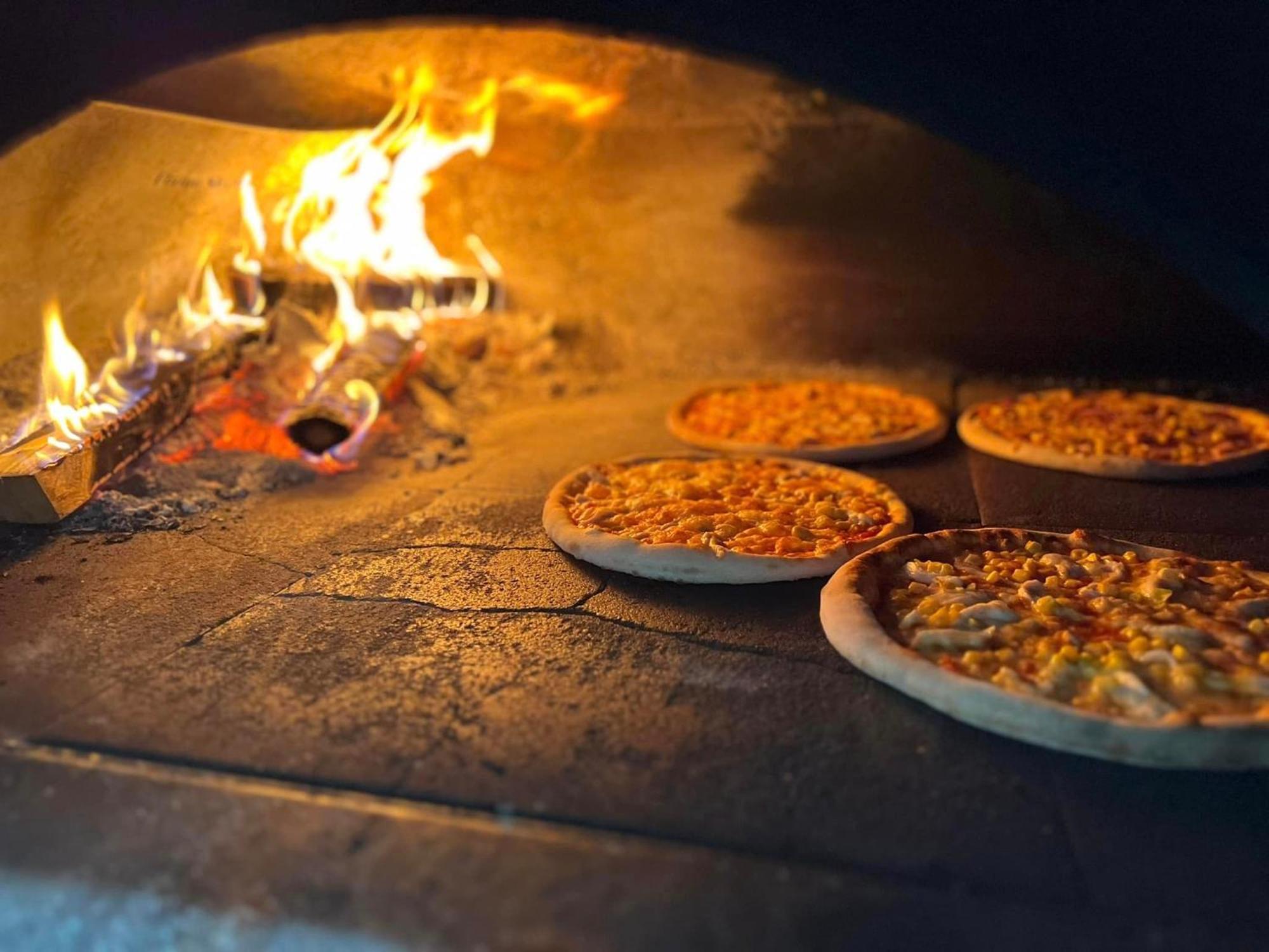 Colina Restaurant & Events Ξενοδοχείο Bistriţa Εξωτερικό φωτογραφία