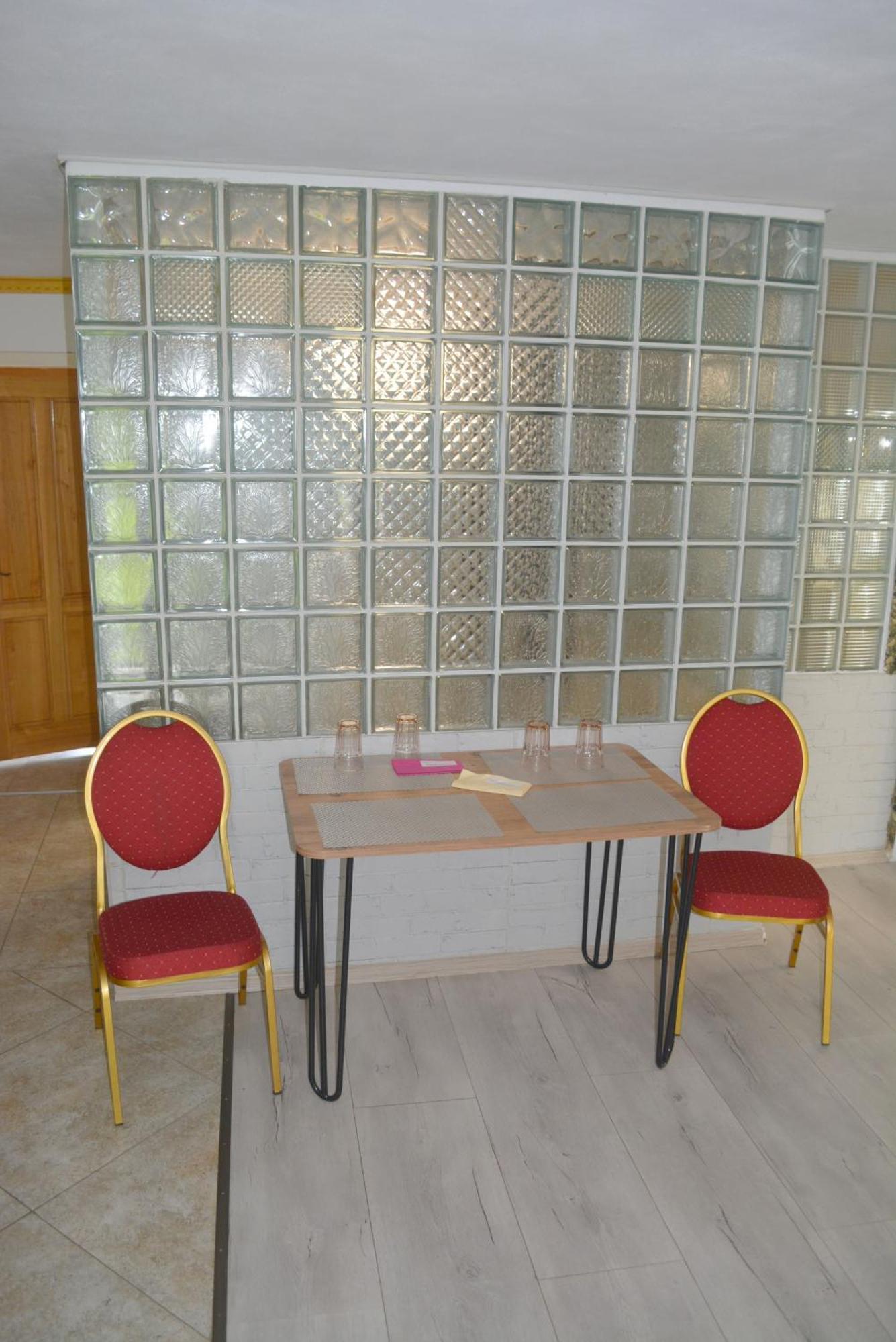 Colina Restaurant & Events Ξενοδοχείο Bistriţa Εξωτερικό φωτογραφία