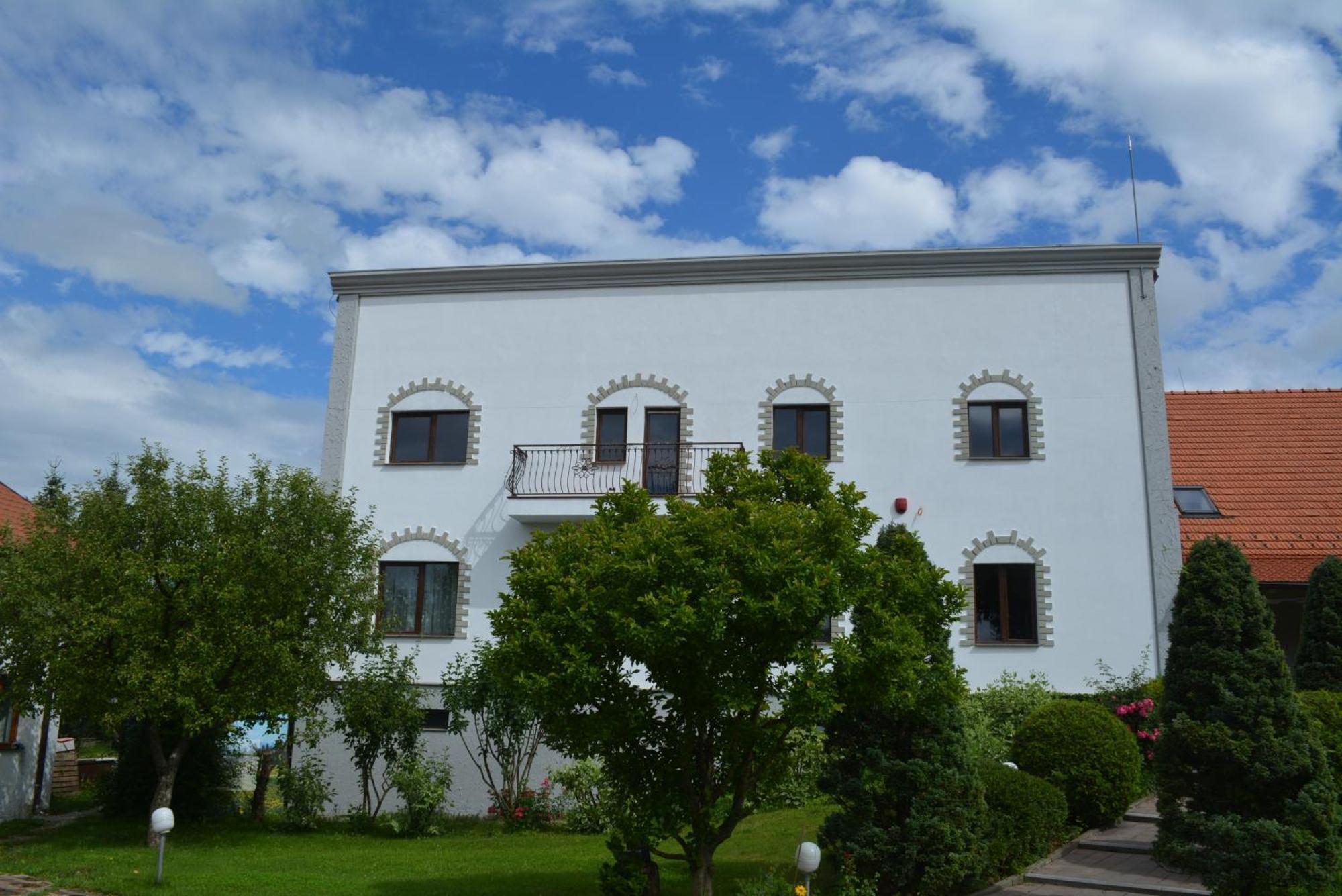 Colina Restaurant & Events Ξενοδοχείο Bistriţa Εξωτερικό φωτογραφία